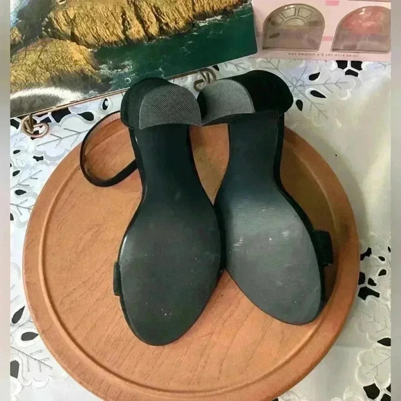 Steve Madden Women's Carrson Block Heel Black Suede Sandal Size 9.5 M - Picture 11 of 14